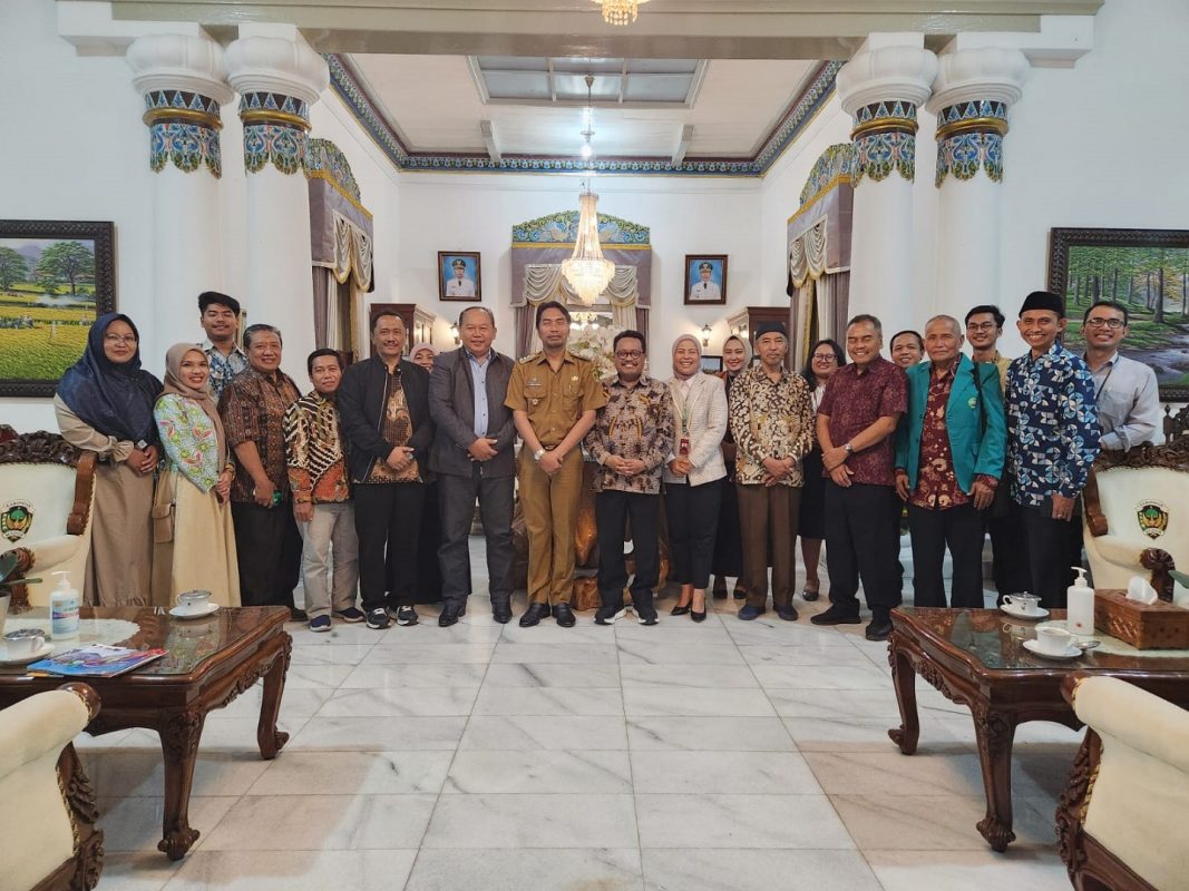 Kunjungan Pascasarjana ke Pemkab Madiun diterima oleh Bupati Madiun